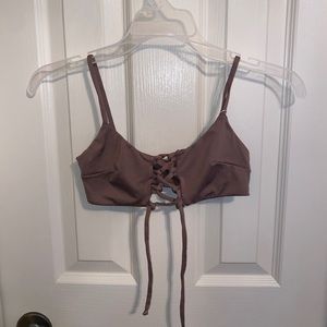 San Lorenzo Essential Solids Taupe Cross Front Loop Top